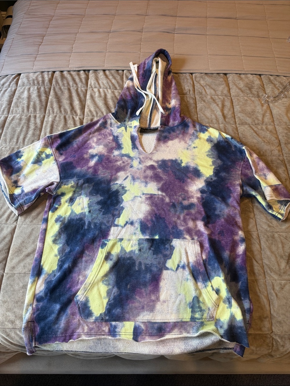Men’s Tie-Dye Short-Sleeve Hoodie in Purple, Navy & Yellow